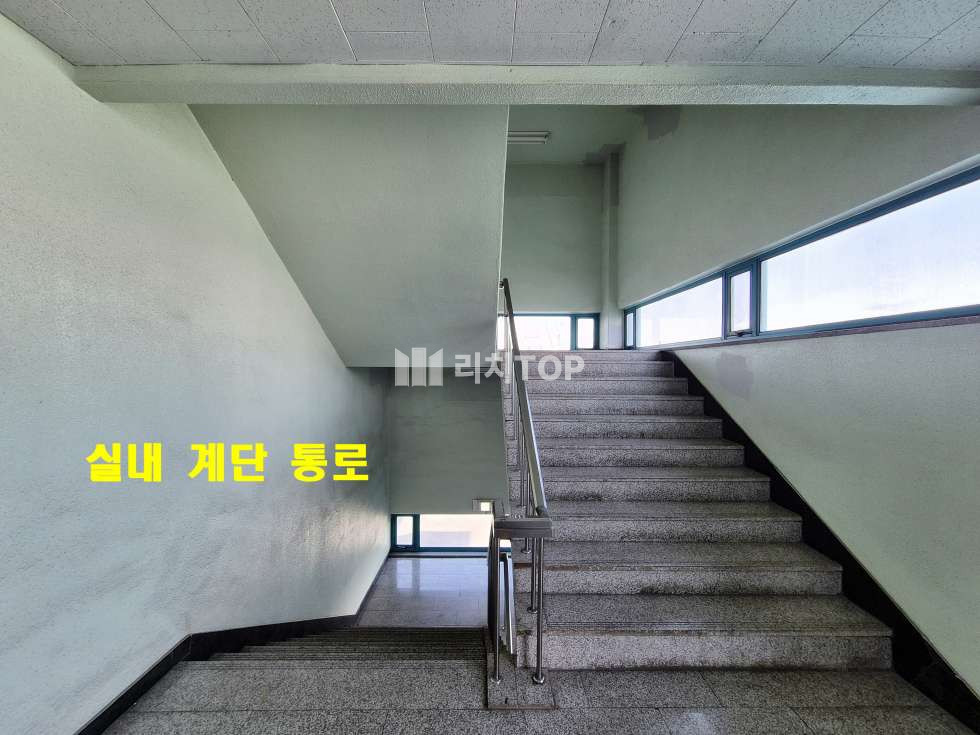 인천 서해구 가좌동 가좌동 공장 내 4층 사무실 임대: 친절한 임대인과 쾌적한 업무 환경, 100평의 여유 월세 매물번호 10602 사진 2