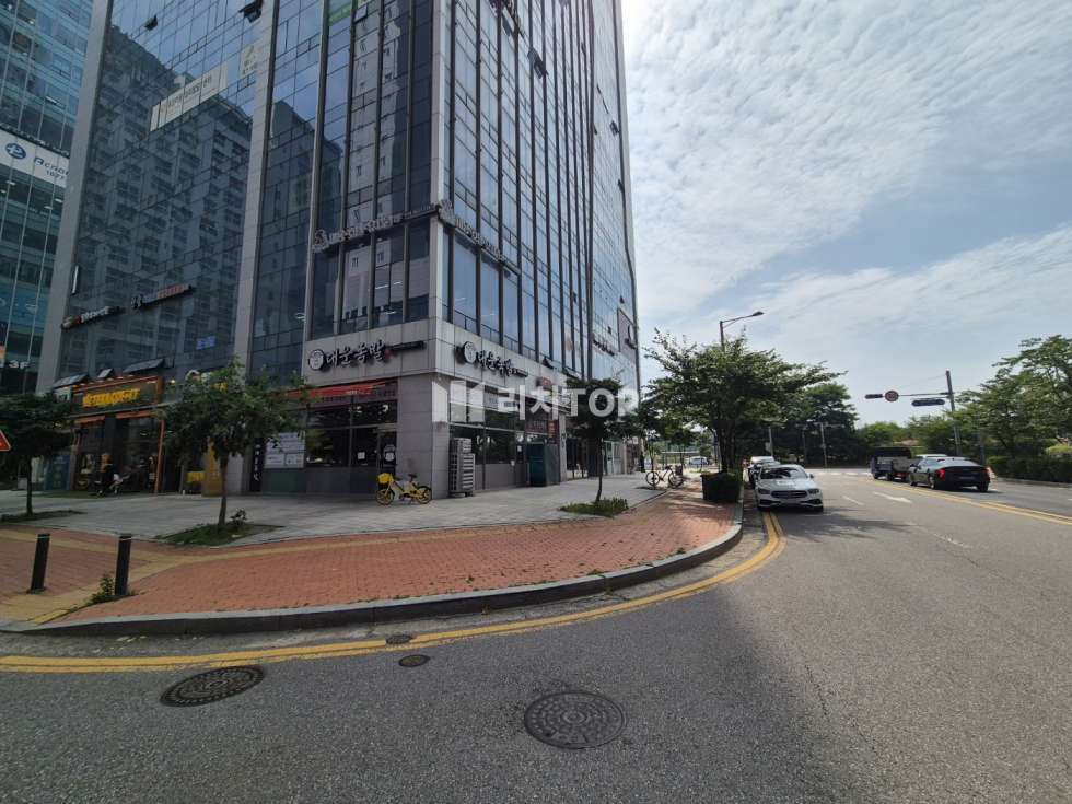 인천 서해구 청라동 청라3동 하이엘스페이스 23평 공실 점포 임대 월세 매물번호 10699 사진 1