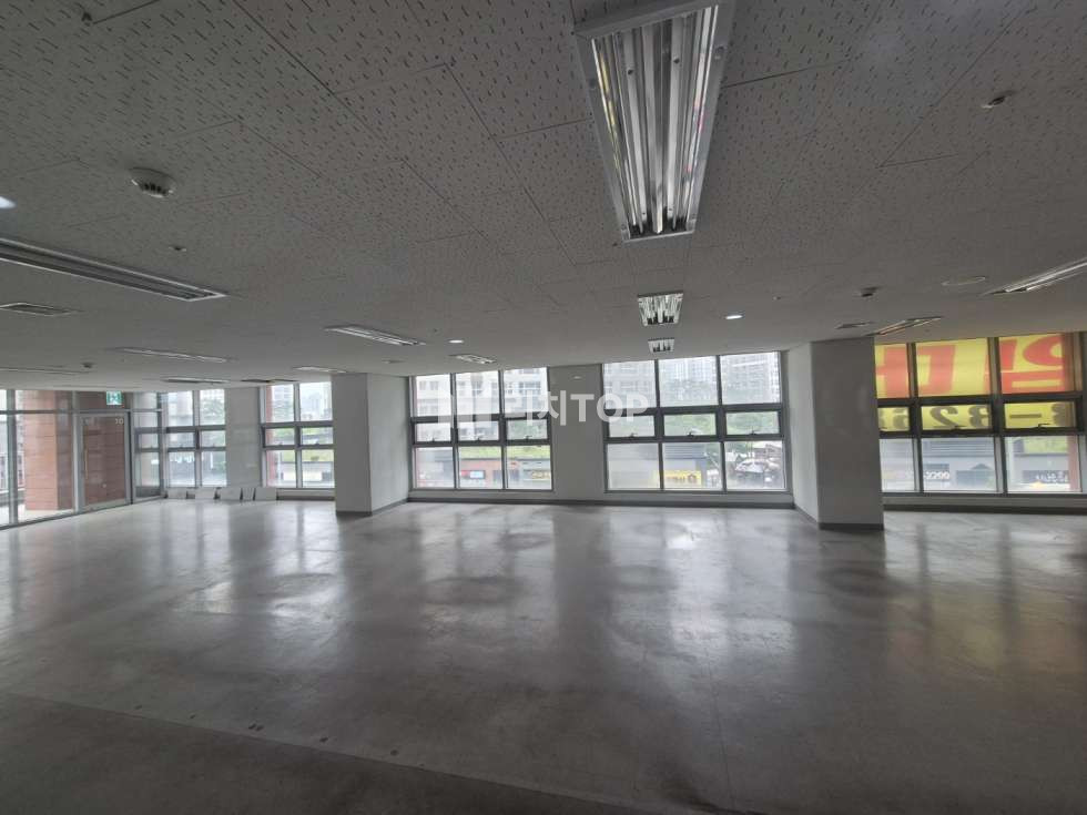 인천 서해구 청라동 청라 현대썬앤빌 3층 도로변 전면부 모두 사용 , 실 264평 임대 월세 매물번호 10450 사진 5