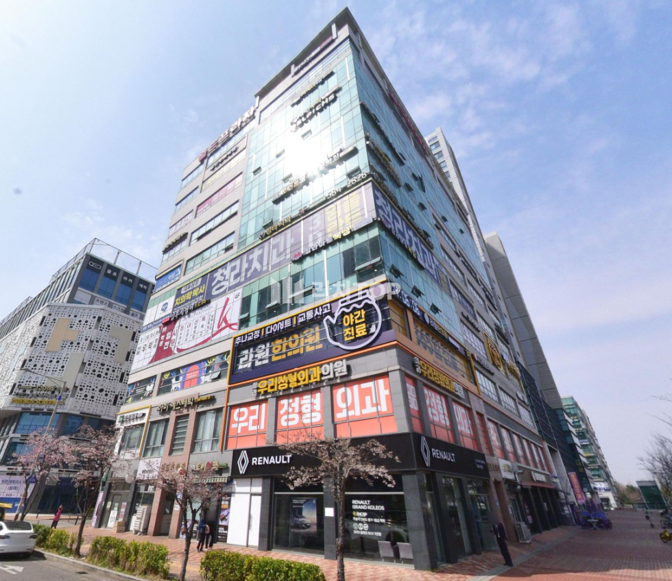 인천 서해구 청라동 청라2동 월드프라자 1층 메인사거리 코너상가 매매 매매 매물번호 10812 사진 1