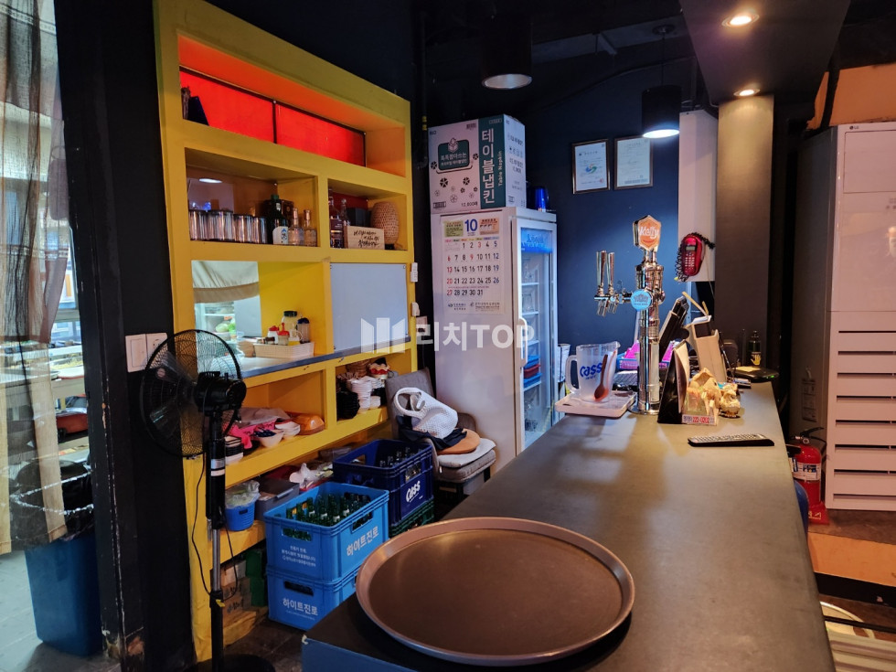 경남 창원시 성산구 대방동 \u2605 대방동 핫한 매물 꼭대기층 주점, 카페, 음식점 추천 뷰가 좋음 월세 매물번호 10879 사진 7