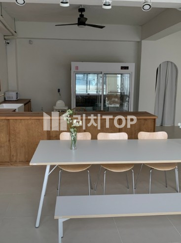 경남 창원시 성산구 반지동 \u2605 반지동 렌탈스튜디오및 꽃집 임대매장 인테리어 깔끔 카페추천 월세 매물번호 10971 사진 8