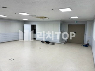 경남 창원시 성산구 용호동 \ud83d\udc4d용호동 중심가 사무실 매매, 주차편리,관공서 밀집, 올리모델링, 임대완료 매매 매물번호 10974 사진 2