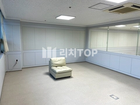 경남 창원시 성산구 용호동 \ud83d\udc4d용호동 중심가 사무실 매매, 주차편리,관공서 밀집, 올리모델링, 임대완료 매매 매물번호 10974 사진 4