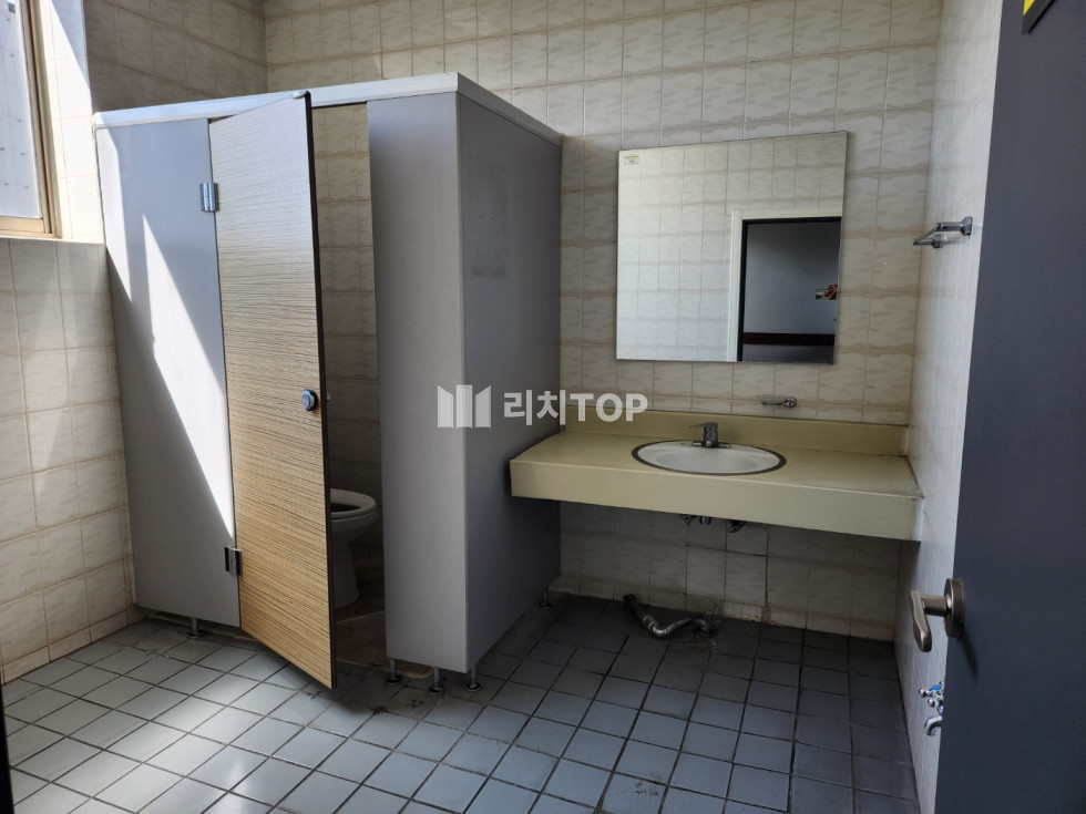 경남 창원시 의창구 팔용동 \u2605 팔용동 도로변 각지 인테리어 깔끔한 사무실 임대 월세 매물번호 11036 사진 4