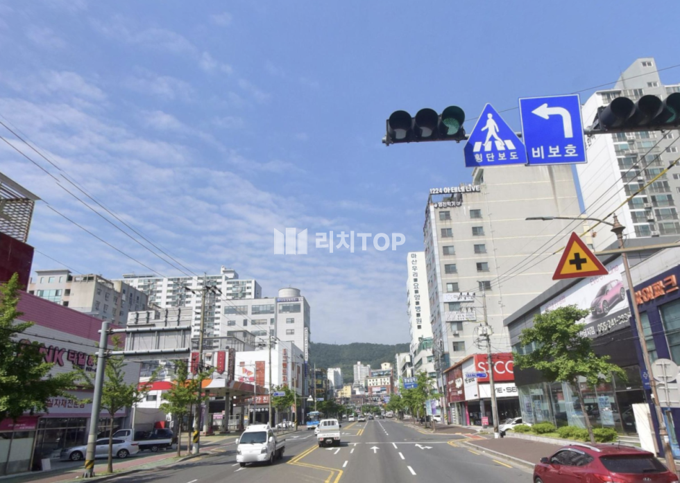 경남 창원시 마산합포구 해운동 마산 해운동 경남대 인근 유동인구 많은 1천평 대형 1층 상가 임대 월세 매물번호 11081 사진 1