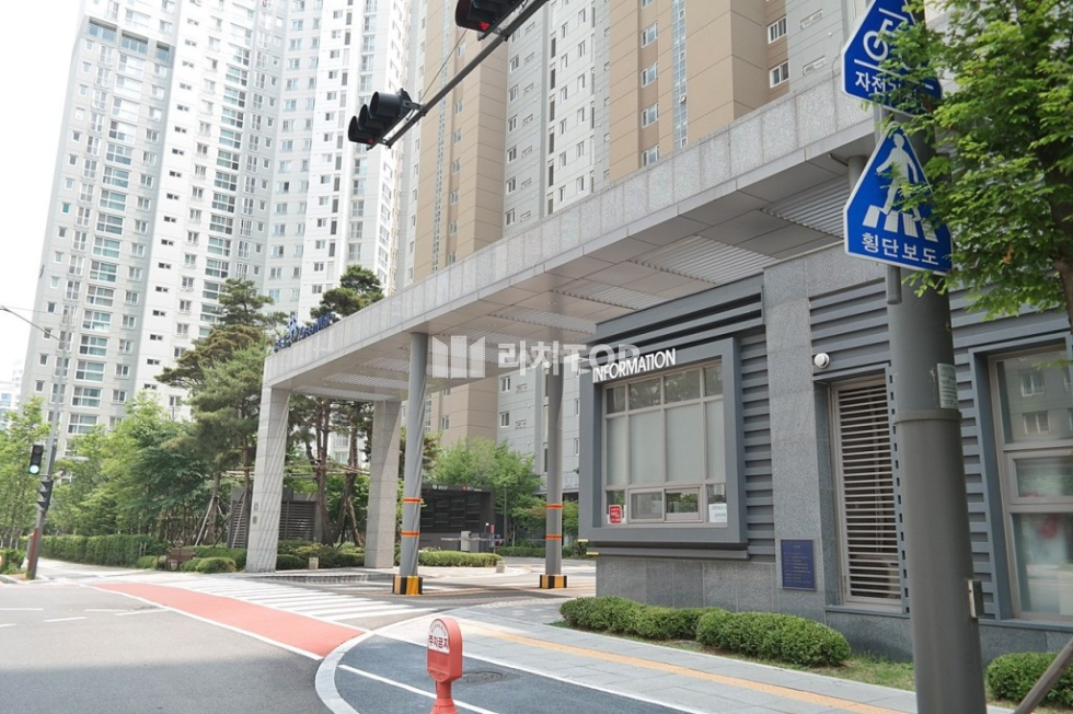 인천 연수구 송도동 체드윅 바로 앞 맹모송도지교 단지 송도투자지역$$ 매매 매물번호 11136 사진 2
