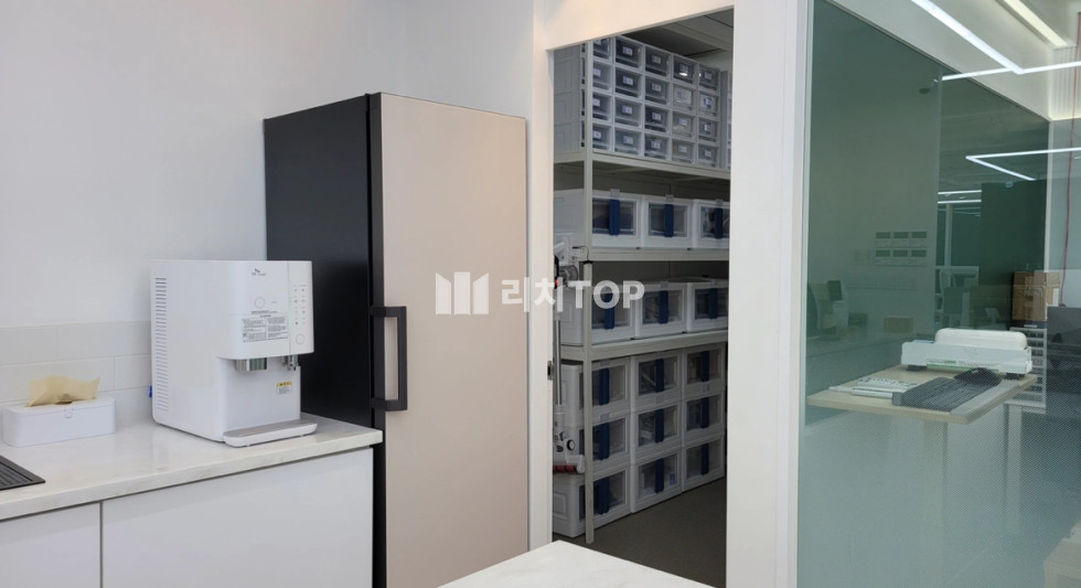 경남 창원시 의창구 팔용동 완전 이쁜 사무실, 올인테리어, 집기 무권리, 강추 매물 월세 매물번호 11198 사진 8