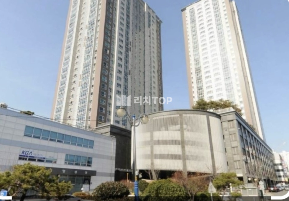 경남 창원시 성산구 상남동 아크로타워 51타입 귀한 올전세 깔끔하고 트인전망의 멋진집 전세 매물번호 11247 사진 1