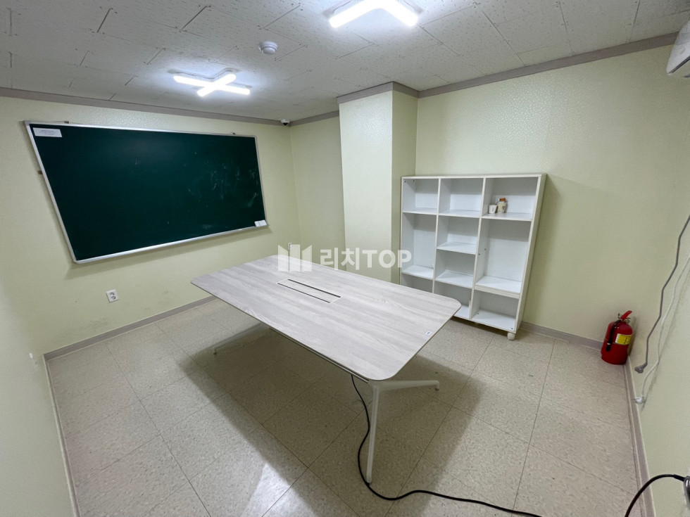 경남 창원시 성산구 상남동 창원 상남동 시민생활체육관 인근 학원시설 사무실 상가 임대 - 보3천 월110 31PY 월세 매물번호 11281 사진 3
