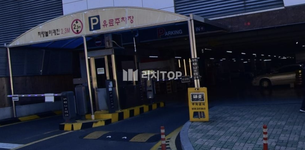 경남 창원시 성산구 성주동 창원 성주동 180평대 대형 스크린골프장 강추 매물 , 엘리베이터 주차시설 편리 접근성좋음 매매 매물번호 11314 사진 2