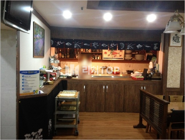 경남 창원시 성산구 중앙동 \u2605 중앙동 중심상가 2층 임대 음식점 미용업등 추천 월세 매물번호 11324 사진 1