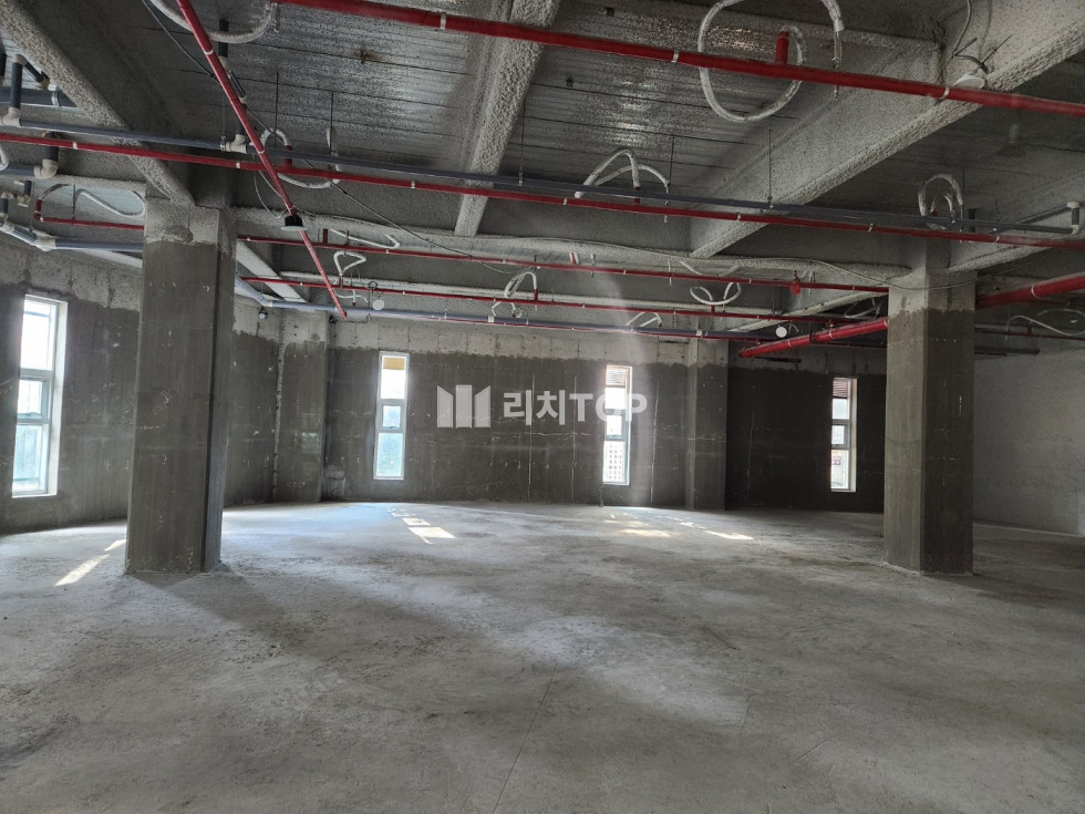 경남 창원시 의창구 봉곡동 \u2605 봉곡동 1층 대형평수 사무실 헬스장 은행 등 추천 월세 매물번호 11385 사진 2