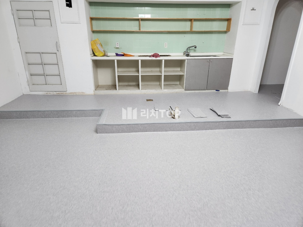 경남 창원시 성산구 용호동 용호동 관공서 인근 B1층 전용49PY 공실 임대 , 무권리금, 카페,교습소,식당 추천 월세 매물번호 11397 사진 4