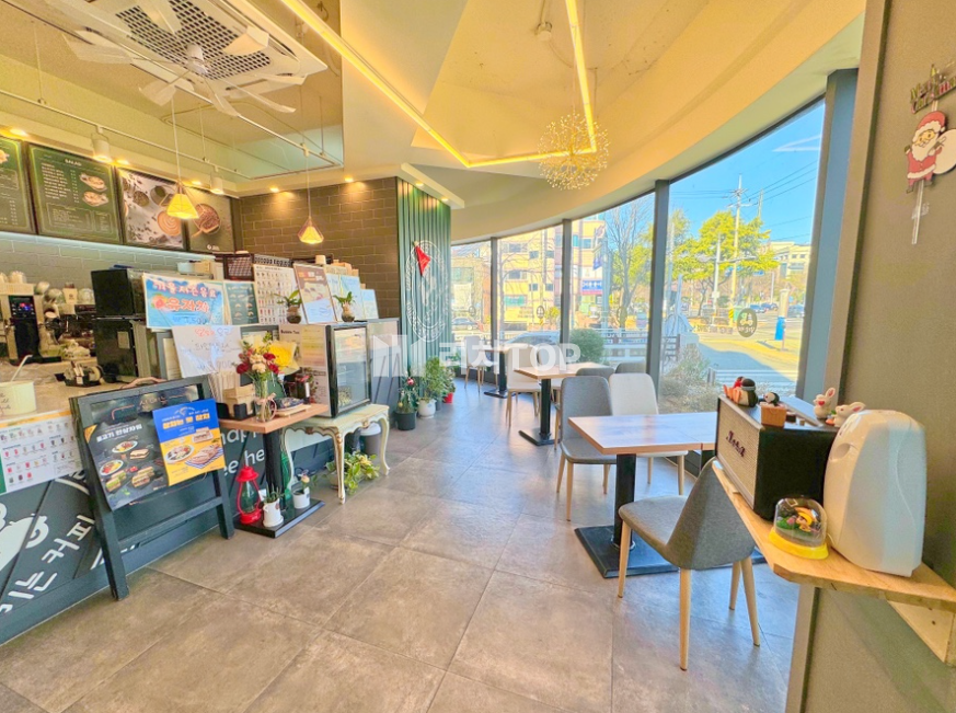 경남 창원시 성산구 사파동 법원 스타벅스 맞은편 코너 1층 상가 위치 굿!! 월세 매물번호 11459 사진 1