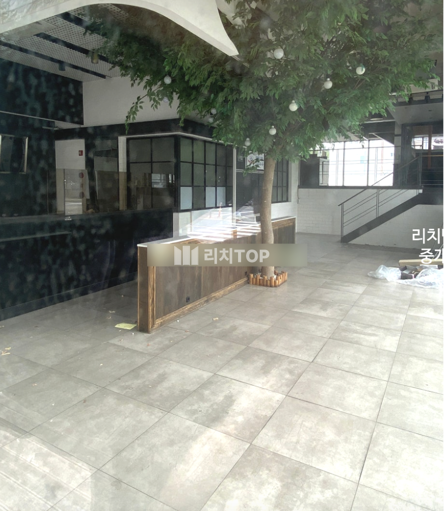 경남 창원시 성산구 상남동 상남동 도로변 3방향 노출 좋은 코너각지 1층 점포 대형카페 베이커리 레스토랑 추천 임대 월세 매물번호 11554 사진 1