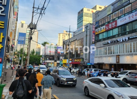 경남 창원시 성산구 상남동 상남동 탑층 옥상 무권리, 일반음식점 휴게음식점 등 추천 월세 매물번호 11656 사진 1
