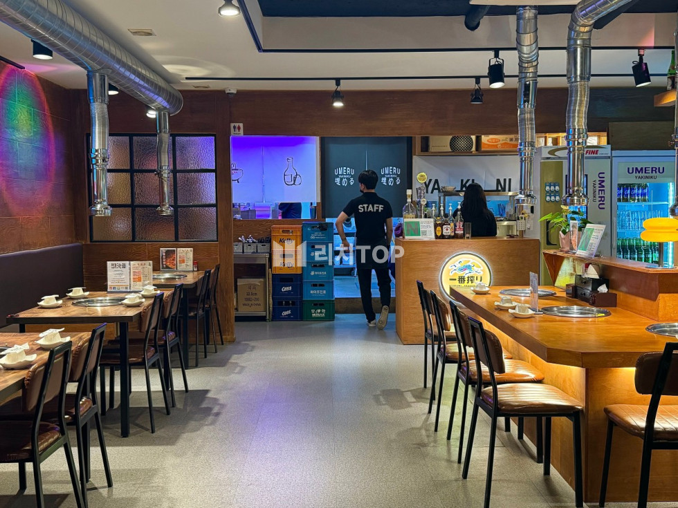 경남 창원시 성산구 중앙동 창원 중앙동 40평대 고깃집 양도양수 월세 매물번호 11677 사진 2