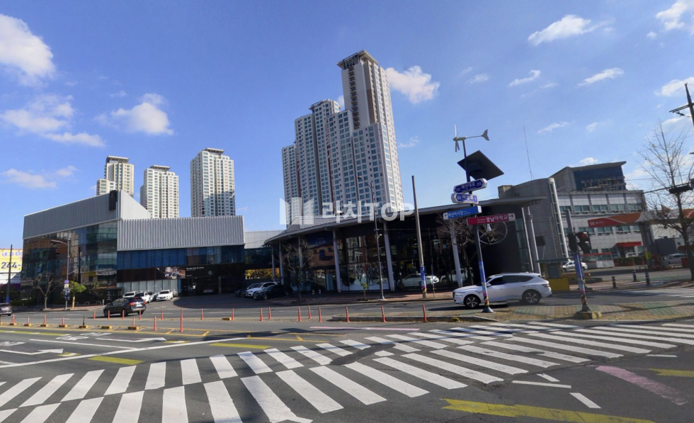 경남 창원시 마산합포구 신포동1가 마산합포구 신포동 해안도로 삼거리 코너각지 2층 건물 매매 매매 매물번호 11768 사진 1