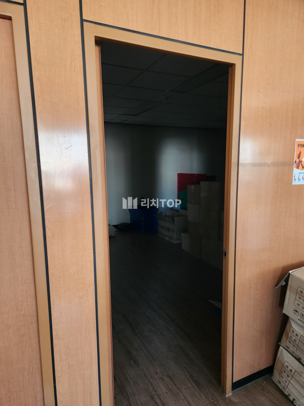 경남 창원시 성산구 용호동 \u2714 용호동 사무실 2층 임대 40PY 월세 매물번호 11787 사진 5