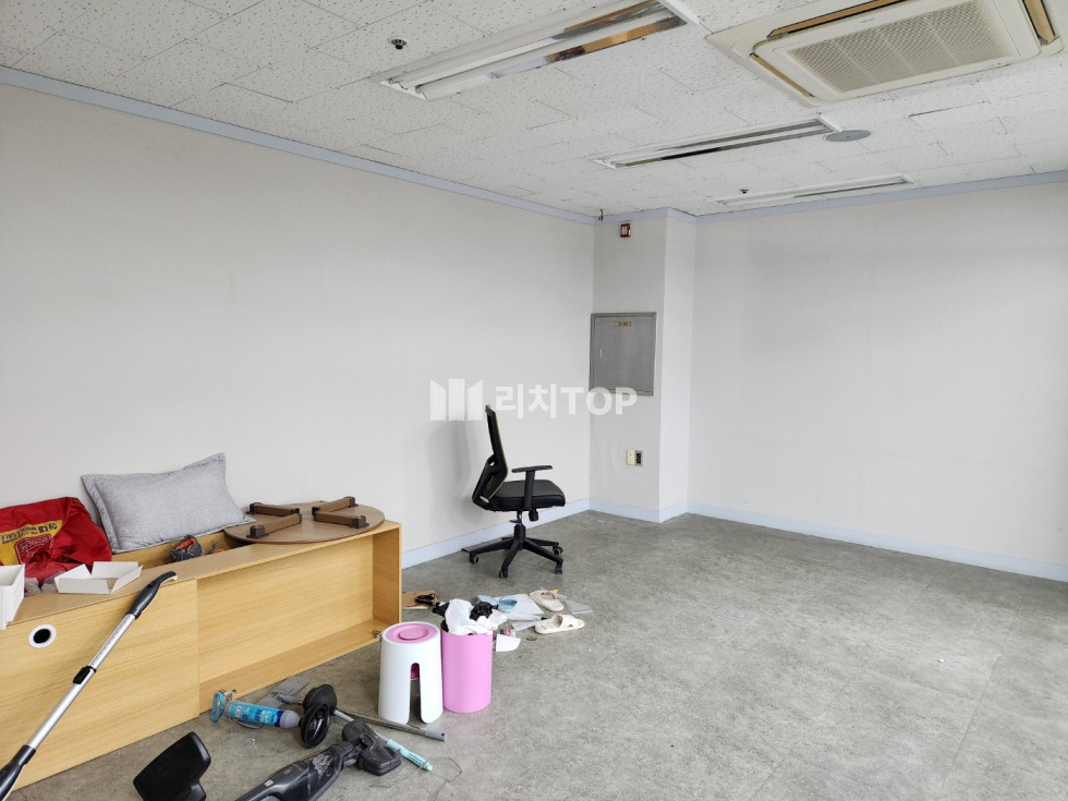 경남 창원시 성산구 용호동 \u2714 용호동 58PY 사무실 임대 집기 사용가능 월세 매물번호 11788 사진 3