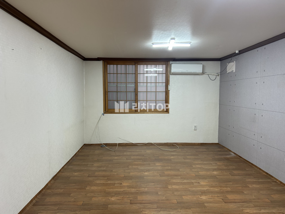 경남 창원시 의창구 사림동 \u2605 사림동 귀한 무권리 20평 사무실 \u2605 월세 매물번호 11813 사진 1