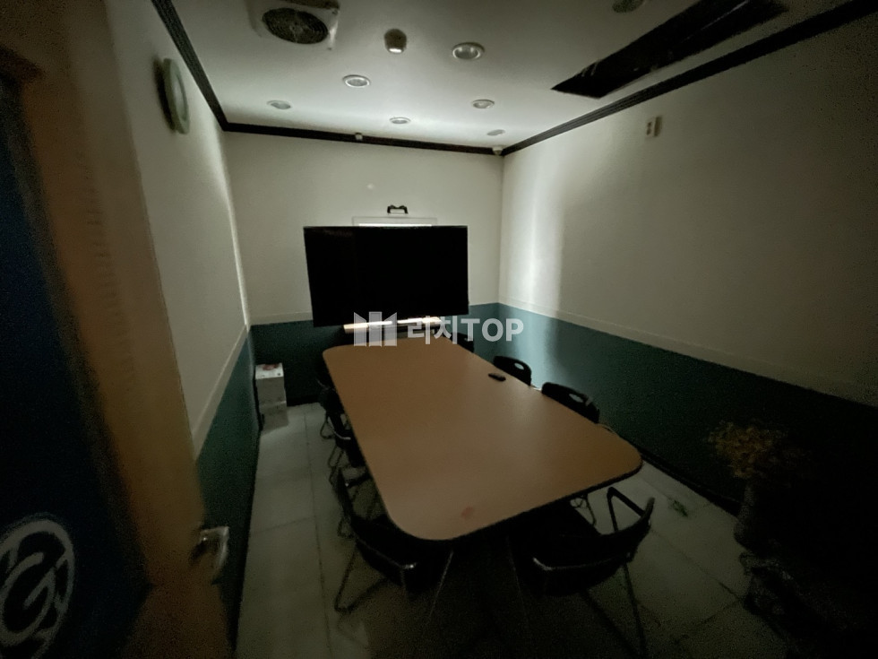 경남 창원시 성산구 상남동 창원 상남동 노출좋은 3층 모든 업종 가능한 무권리 상가 - 보5천 월200 63PY 월세 매물번호 11859 사진 5