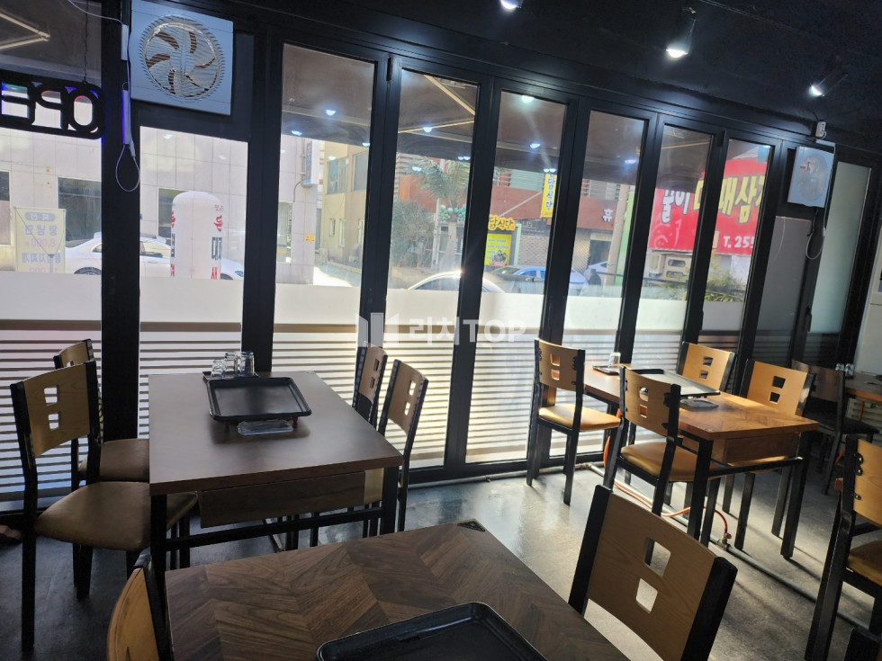 경남 창원시 의창구 명서동 \u2714 명서동 명곡로타리 인근 숙박시설 군집 시설내 음식점 임대 월세 매물번호 11903 사진 3