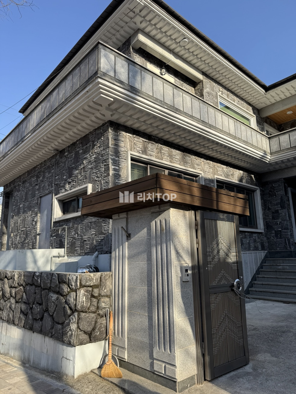 경남 창원시 성산구 용호동 도지사관사 초입부 상가주택 , 무권리 임대 월세 매물번호 11933 사진 2
