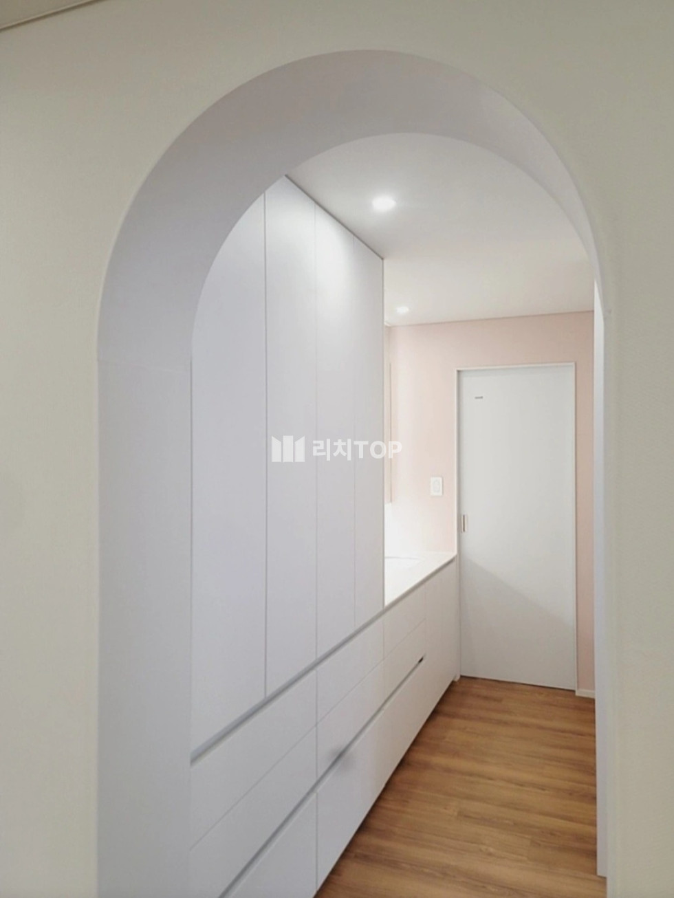 경남 창원시 성산구 용호동 \u2714 가로수길 뒷편 신축 풀옵션 주택 귀한 전세 (방3) 전세 매물번호 11955 사진 2