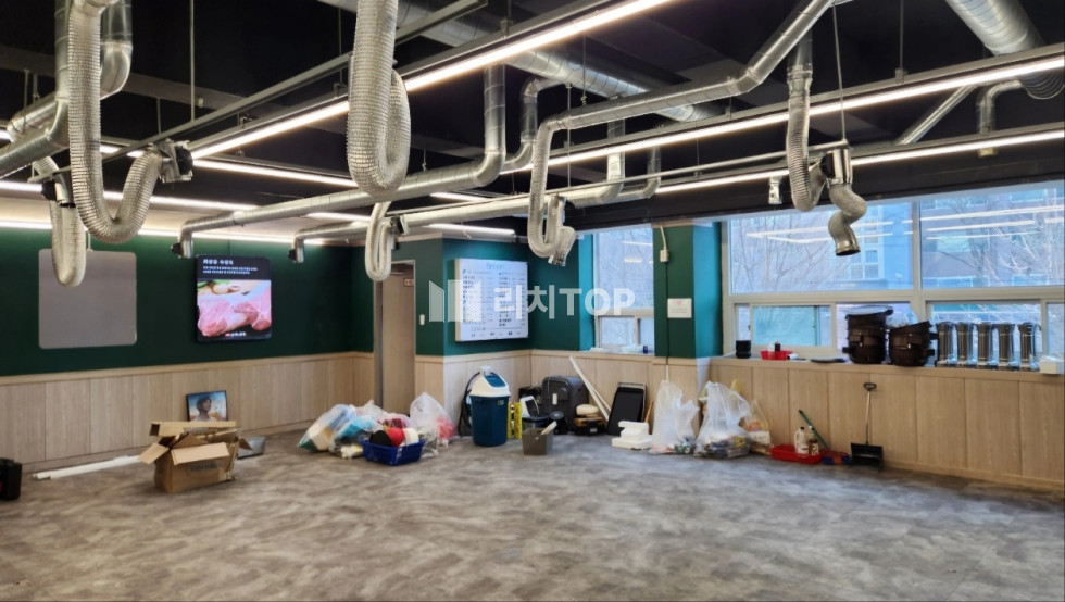 경남 창원시 성산구 대방동 \u2714 대방동 아파트 인근 2층 임대( 덕트시설 되어 있음) 월세 매물번호 11972 사진 4