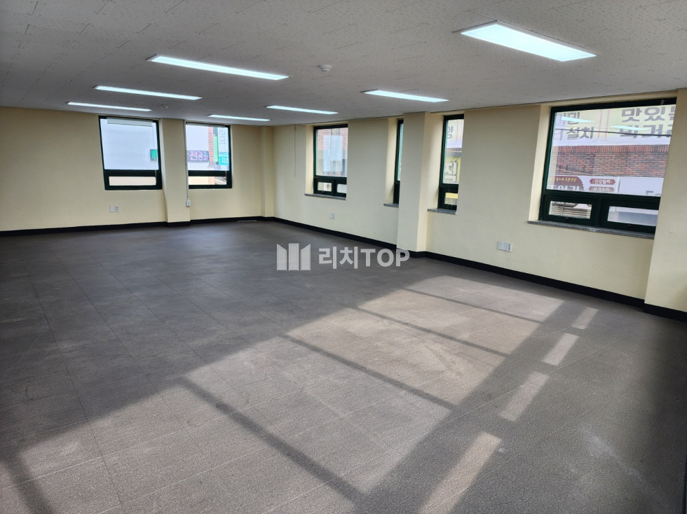 경남 창원시 의창구 도계동 엘리베이터 있는 사무실 또는 학원 용도 추천 2층 사무실 월세 매물번호 12009 사진 3