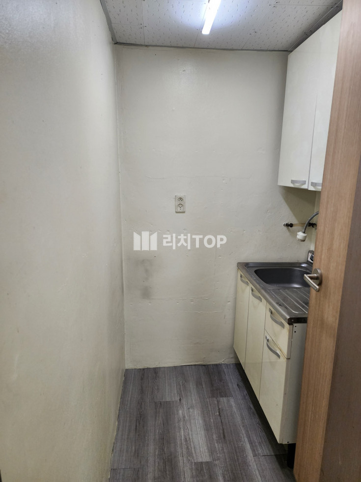 경남 창원시 의창구 도계동 엘리베이터 있는 사무실 또는 학원 용도 추천 2층 사무실 월세 매물번호 12009 사진 8