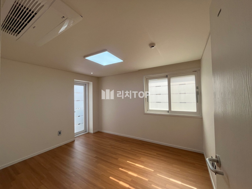 경남 창원시 의창구 사림동 사림동 신축 건물, 리모델링된 이쁜 집 첫 입주, 시스템 에어컨 식기세척기 등 옵션 다수 매매 매물번호 12068 사진 3