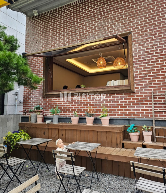 경남 창원시 성산구 용호동 \u2714 용호동 가로수길 핫한 베이커리 카페 상호명 그대로 양도양수 월세 매물번호 12077 사진 4