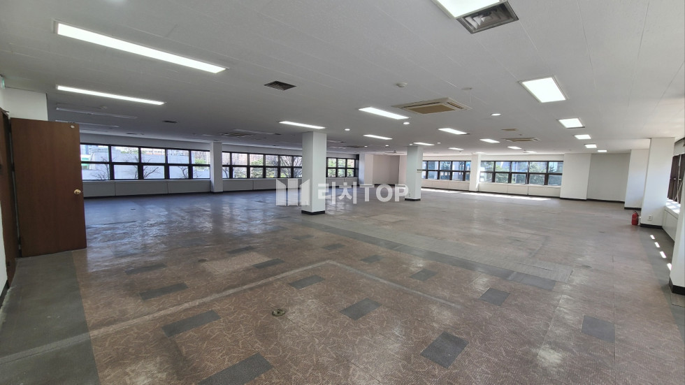 경남 창원시 마산회원구 석전동 \u2714 석전동 대로변 대형 사무실 자리 임대 의원, 사무실, 체육시설등 추천 월세 매물번호 12138 사진 5