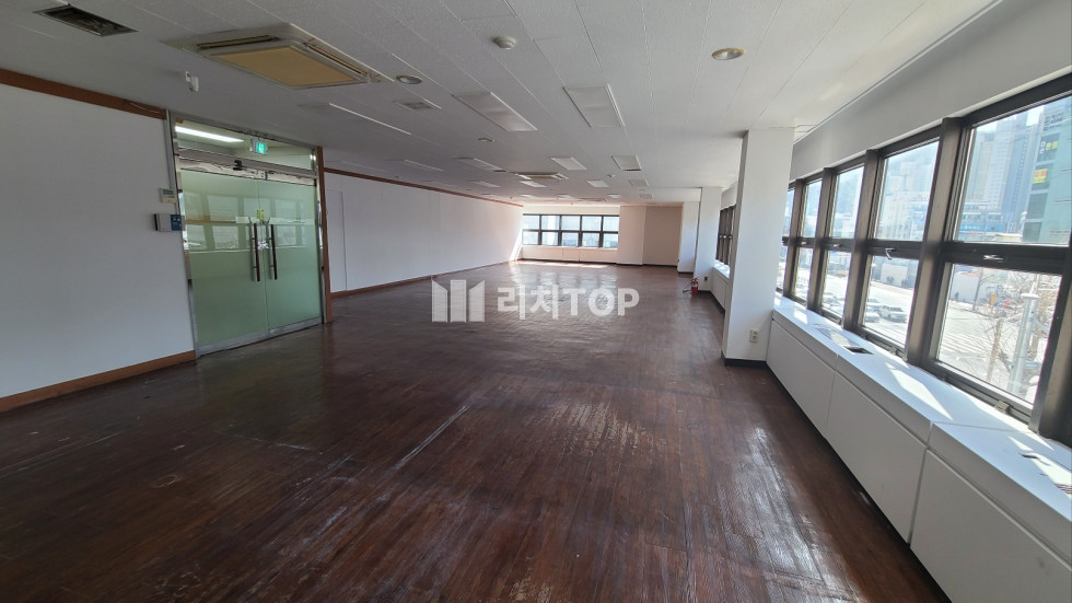 경남 창원시 마산회원구 석전동 \u2714 석전동 대로변 중소형 사무실 자리 임대 월세 매물번호 12139 사진 1