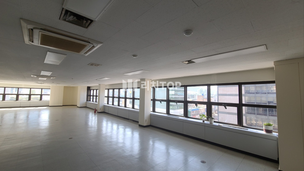 경남 창원시 마산회원구 석전동 \u2714 석전동 315 대로변 사무실 자리 임대 월세 매물번호 12140 사진 2